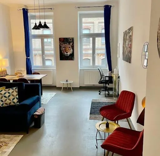 Klimatisierte Sehr Zentrale Wohnung-loftstyle- *