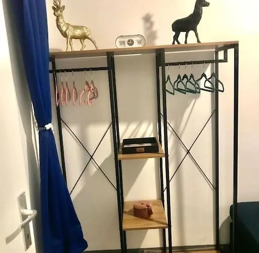 Klimatisierte Sehr Zentrale Wohnung-loftstyle- *